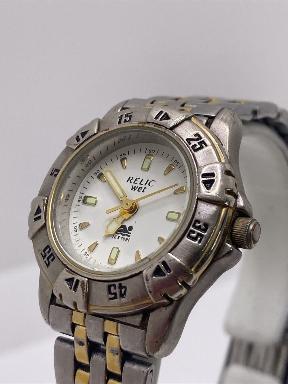 Vintage Womens Fossil Silver Tone Watch Works New Battery